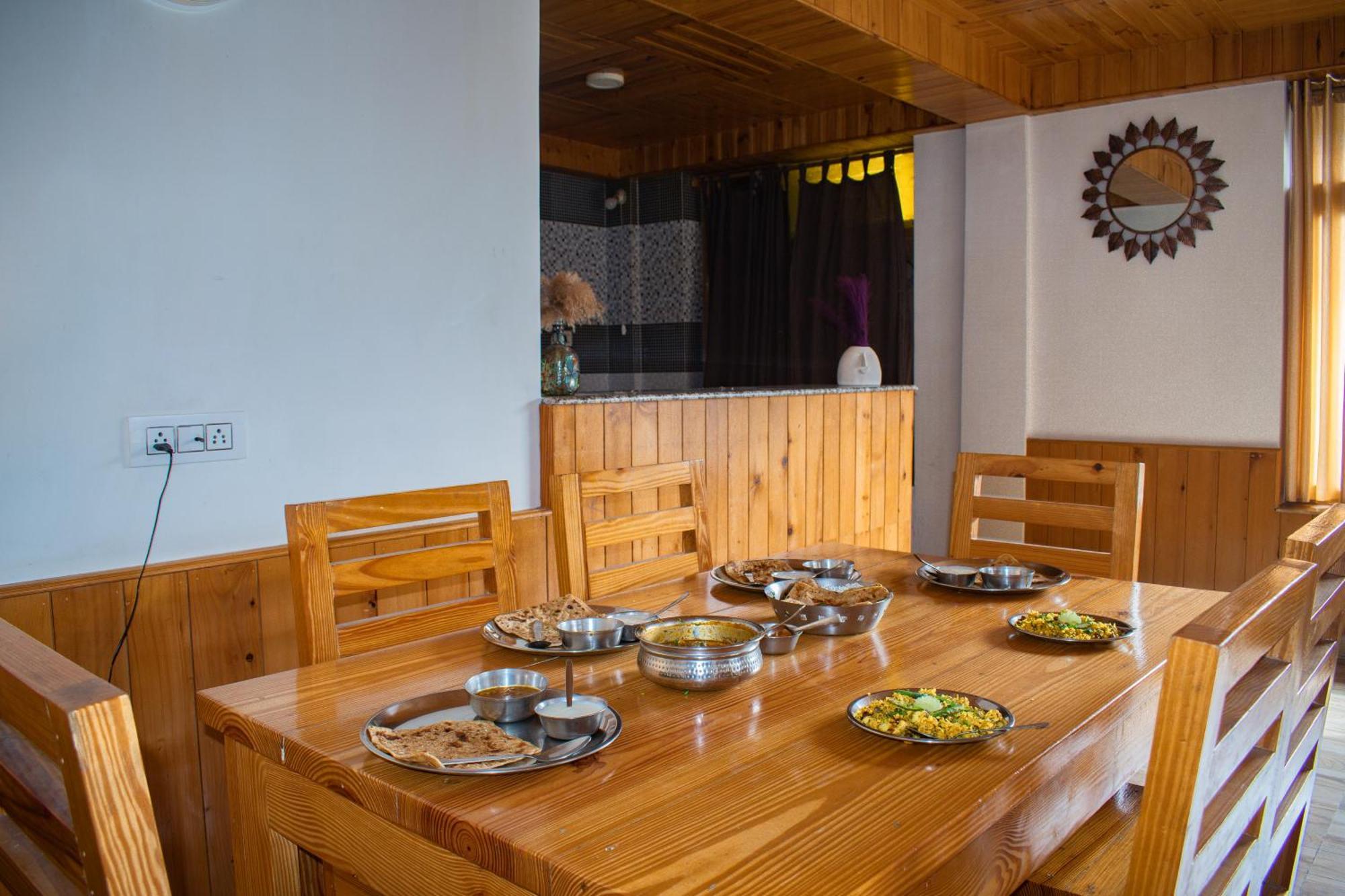 Cascade Mountain Retreat Manali Bed & Breakfast Ngoại thất bức ảnh