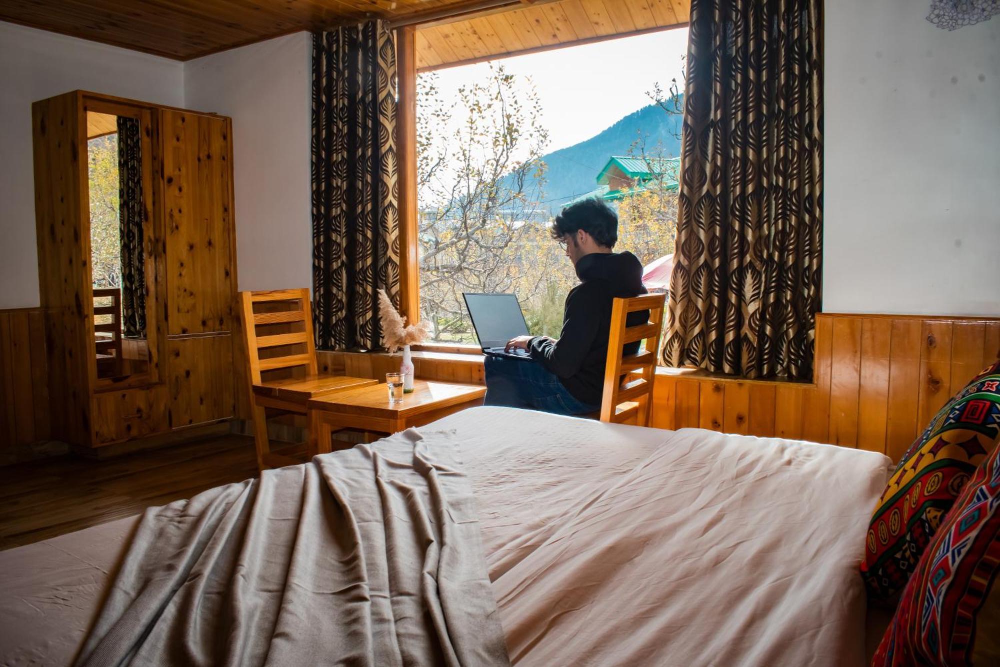 Cascade Mountain Retreat Manali Bed & Breakfast Ngoại thất bức ảnh